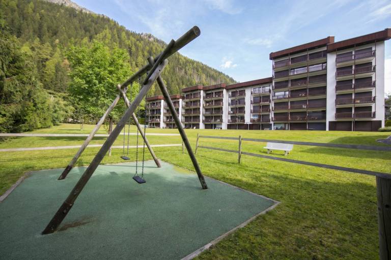 Children-friendly charming studio with heated pool, yard & terrace | Mountain view | Ski nearby | Dogs allowed — photo 3
