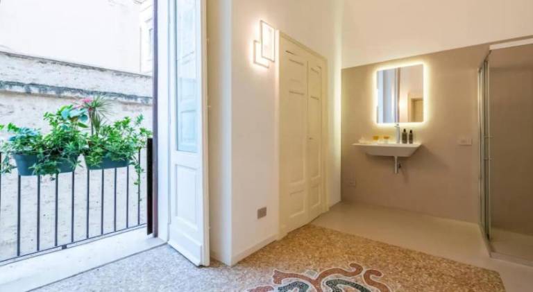 Apartment with 2 rooms for 5 persons — photo 3