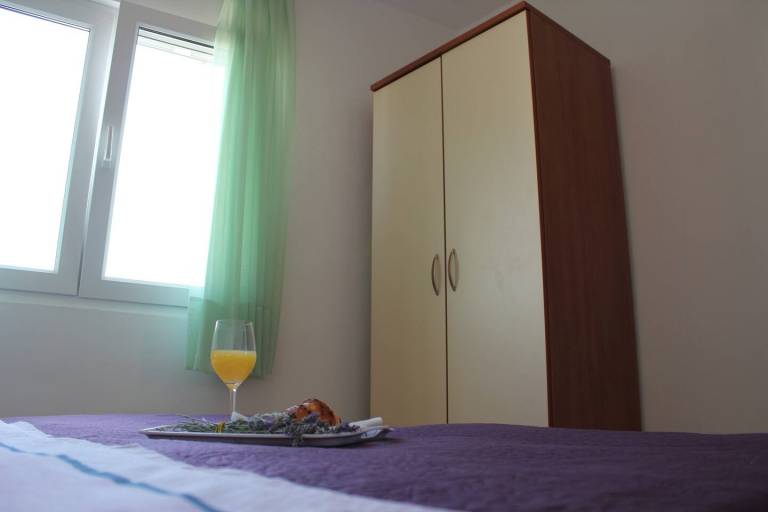 Sea View Apartment Ruza, sleeps 4 — photo 2