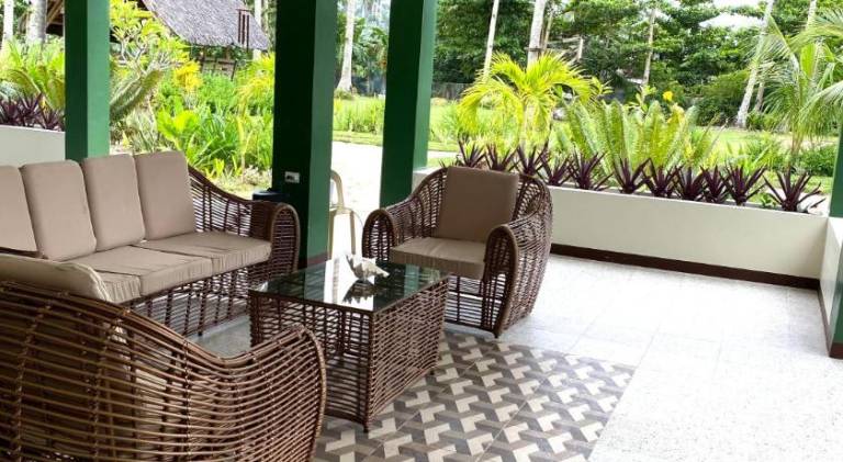 Entire Private Beachfront Villa in Siargao — photo 5