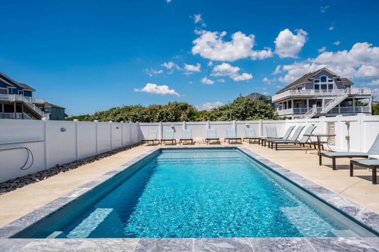Family-friendly nice house with grill, private pool & jacuzzi | Water view | Next to the beach | Pets allowed — photo 2