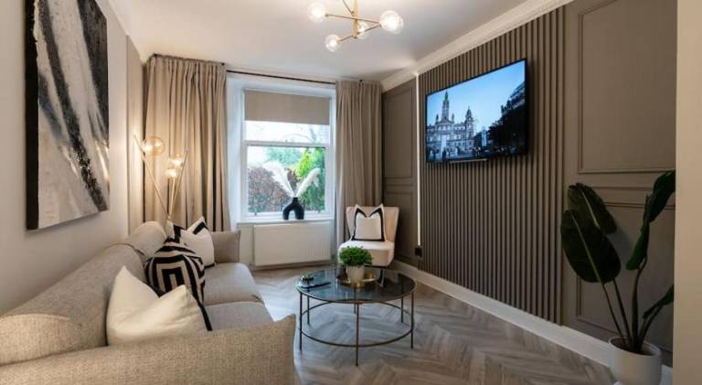 Rental apartment with garden & terrace | Next to University of Glasgow in Glasgow