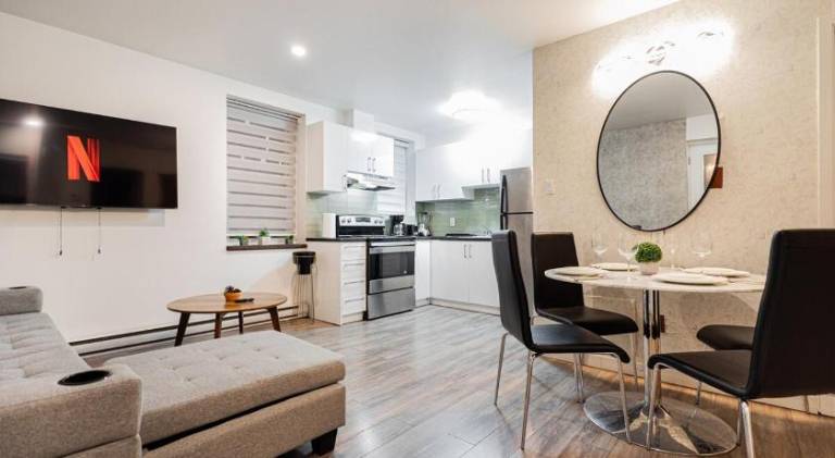 Griffintown Central 2BR Near Old Port & Downtown — photo 3