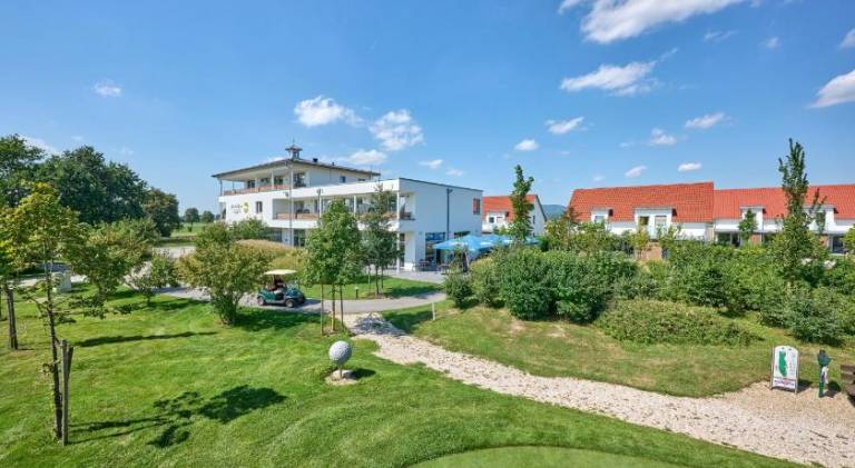 Bachhof Resort Hotel in Straubing
