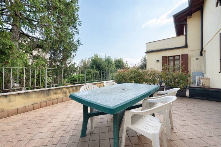 Apartment with patio | City view in San Felice del Benaco