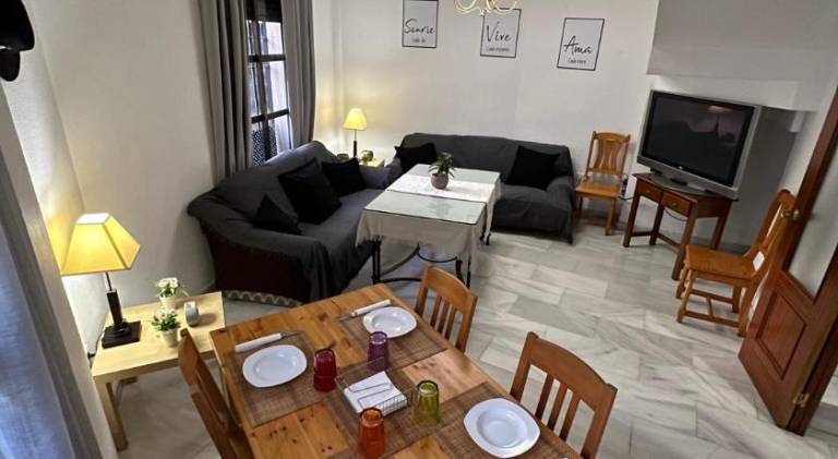 House | Near Calleja de las Flores — photo 2