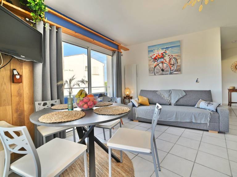 Holiday apartment with terrace & pool | Next to the beach | Pets allowed — photo 3