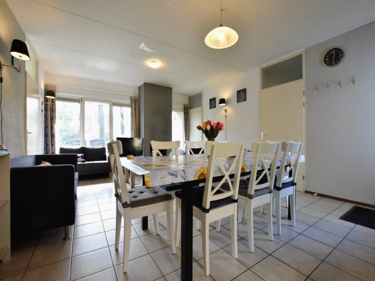 Vacation home with terrace — photo 3