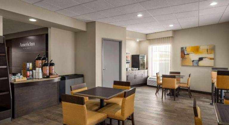AmericInn by Wyndham Rochester Near Mayo Clinic — photo 5