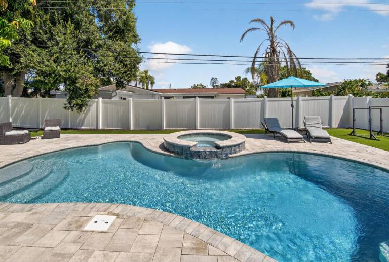 3 BD w Heated Pool & Office/Gym 8 Min to Beach Family and Pet Friendly — photo 5