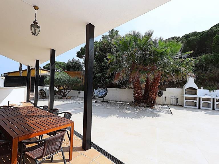 Fully equipped nice vacation home with private pool, yard & grill | Pets are welcome — photo 4