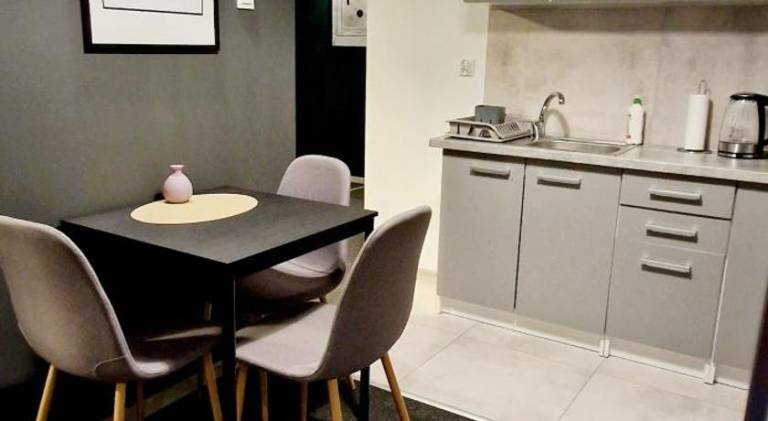 Apartment with BBQ & yard — photo 3