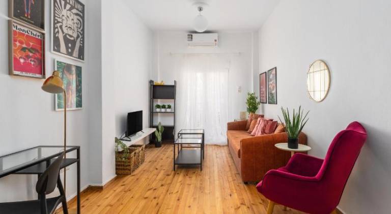 Nice rental apartment with patio | Near Yeni Mosque | Perfect for remote work | Pets are welcome — photo 2