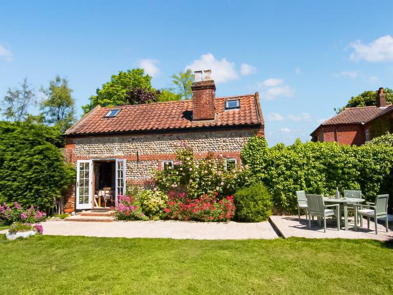 Cottage  Bacton