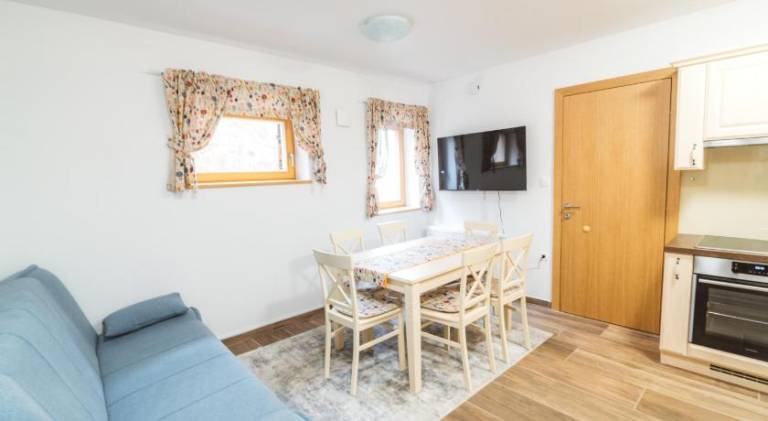 Family-oriented lovely rental apartment with terrace, barbecue & garden | Ski nearby | Pets are welcome — photo 4