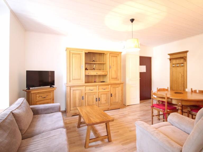 Holiday apartment with 2 rooms for 6 persons — photo 3