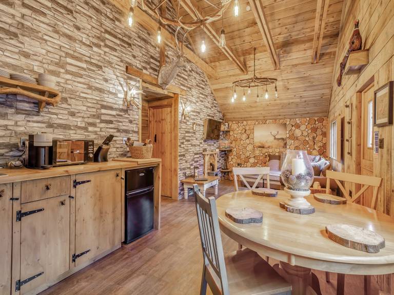 Cottage with jacuzzi, barbeque & yard | River view — photo 4