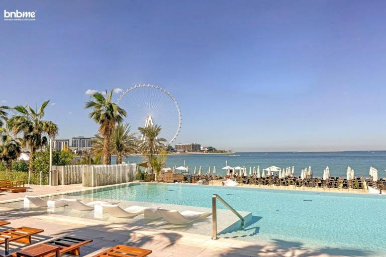 Apartment with yard & pool | Suitable for remote work in Abu Dhabi