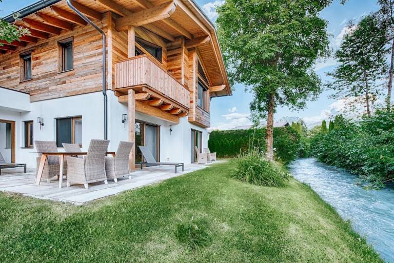 Big house with sauna & garden | Pets are welcome in Garmisch-Partenkirchen