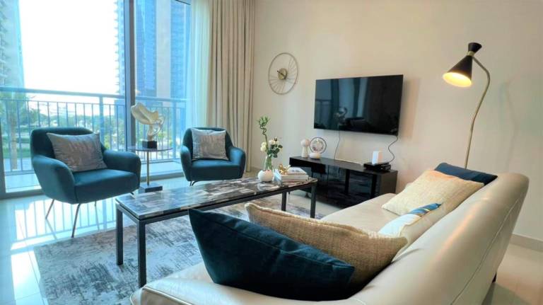 Fully equipped apartment with garden & pool | Pets are welcome in Dubai
