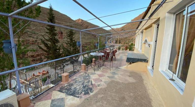 Holiday apartment with patio — photo 4