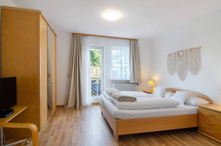 Studio Apartment 'Nr 8' with Shared Terrace, Shared Garden and Wi-Fi in Villingen-Schwenningen