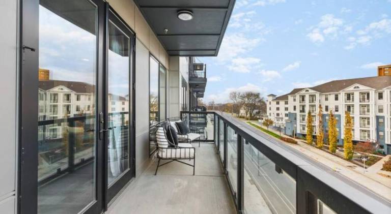 Rental apartment with patio & pool — photo 4