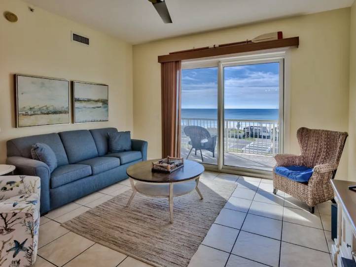 Condo with barbeque, heated pool & hot tub | Water view — photo 5
