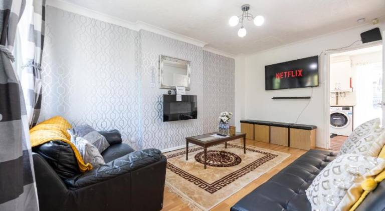 Holiday apartment with 3 rooms for 6 persons — photo 2