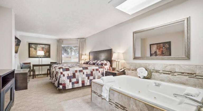 Guest House Inn & Suites — photo 2