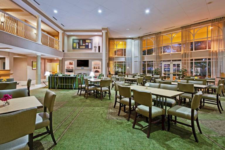 La Quinta Inn & Suites by Wyndham Orlando I Drive/Conv Ctr — photo 4