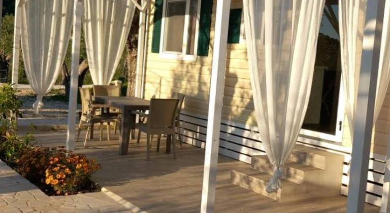 House with barbecue, terrace & pool — photo 3