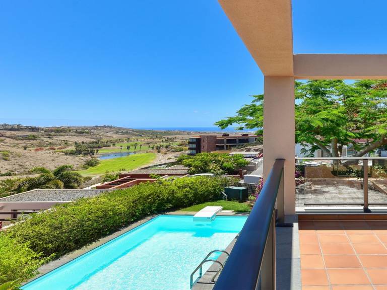 Fully equipped house with patio, BBQ & private pool | Mountain view | Pet-friendly — photo 4