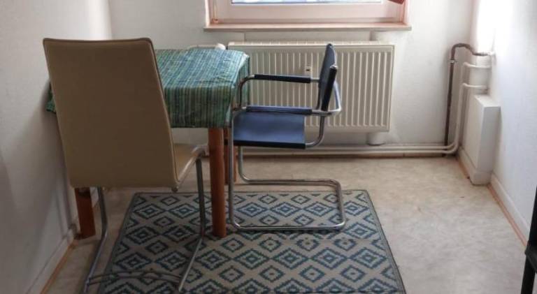 Self check in ganzes Apartment 40 m zwei Schlafzimmer Wlan Parkplatz eigenes Badezimmer mit Badewann — photo 4