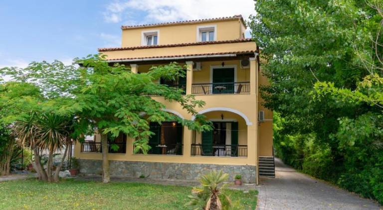 Holiday apartment with hot tub, barbeque & terrace | Perfect for remote work | Pet-friendly — photo 2
