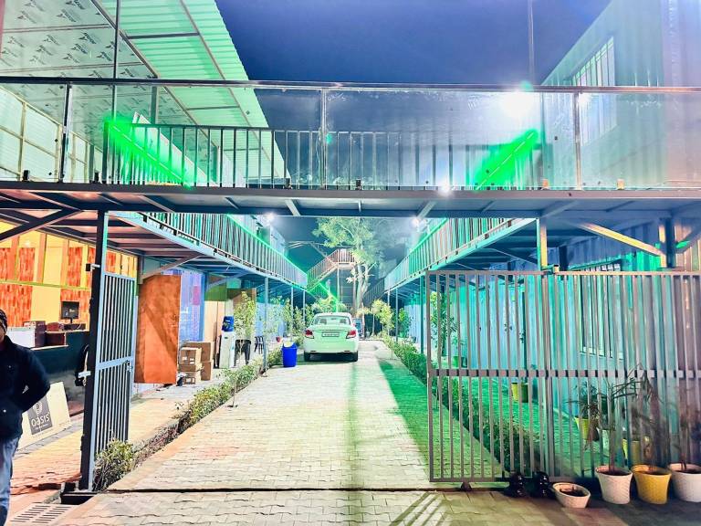 Apartment | Pets allowed in Mathura