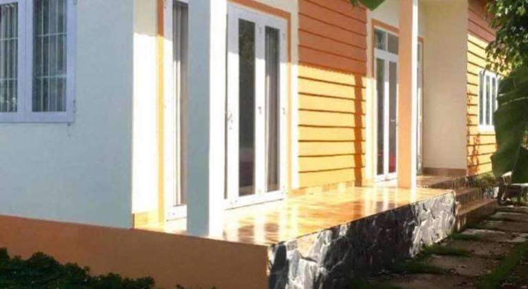 Bungalow with yard, barbeque & terrace — photo 4