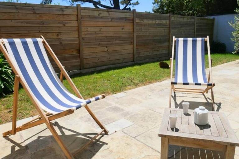 Holiday apartment with yard & patio | Garden view in Carnac