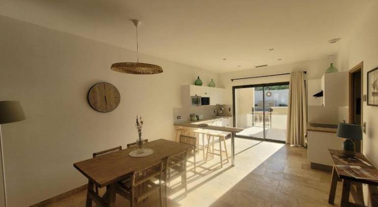 Apartment with jacuzzi, terrace & private pool — photo 2
