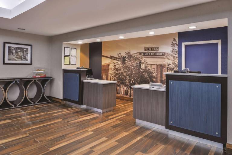 La Quinta Inn & Suites by Wyndham Atlanta South - Newnan — photo 5