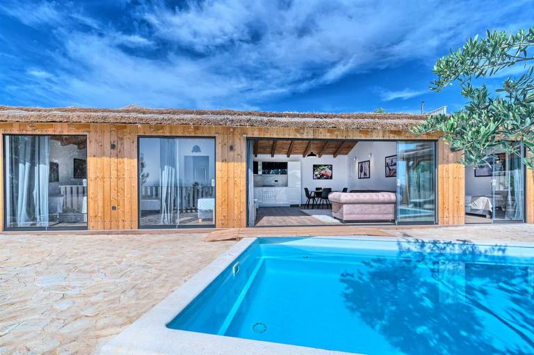 Beachfront Villa New Horizons III — photo 2