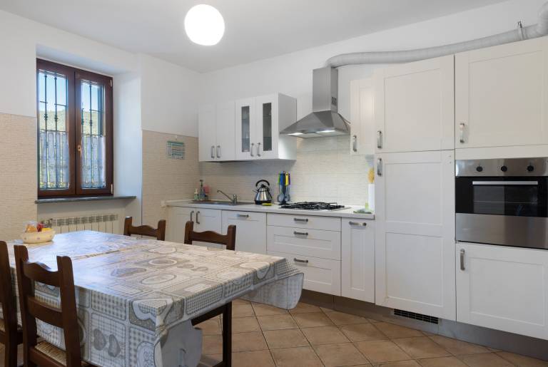 Holiday Home 'La Casa Sul Lago' with Sea View, Private Garden and Wi-Fi — photo 4