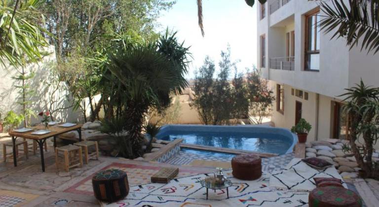 House with barbecue, patio & pool — photo 2