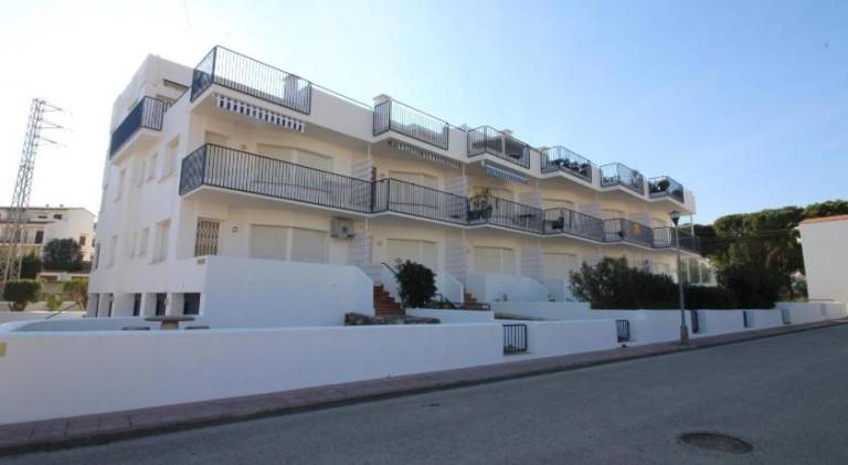 Pleasant holiday apartment with patio & yard | Next to the beach | Pets allowed — photo 3