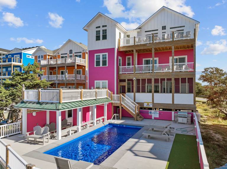 Soundfront 10BR with Pool & Hot Tub- Perfect for Large Groups — photo 2