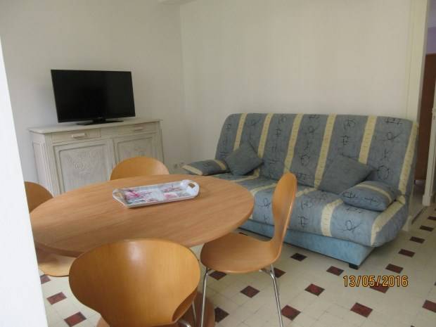 Gite with barbecue & yard | River view — photo 3