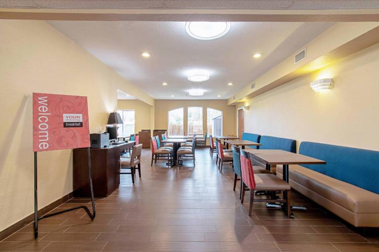 Comfort Inn & Suites Fredericksburg — photo 4