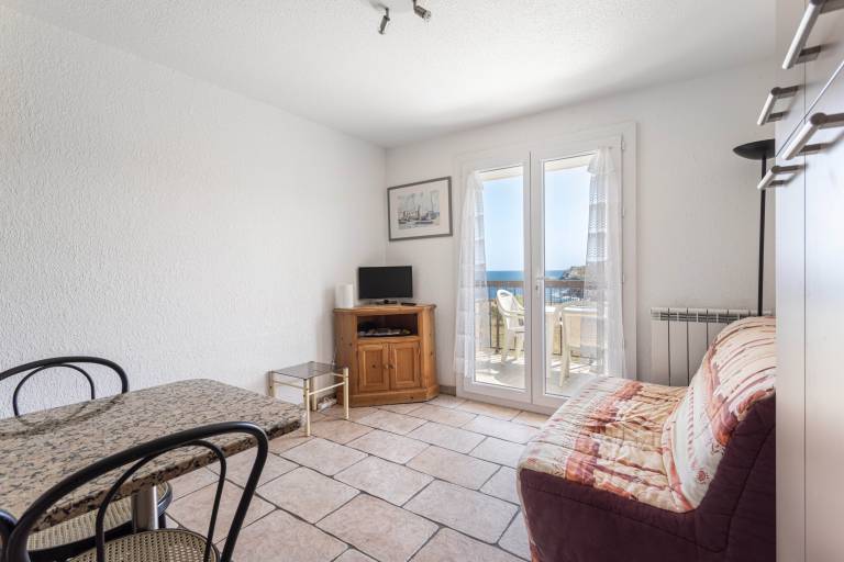 Holiday apartment with terrace | Garden view — photo 5