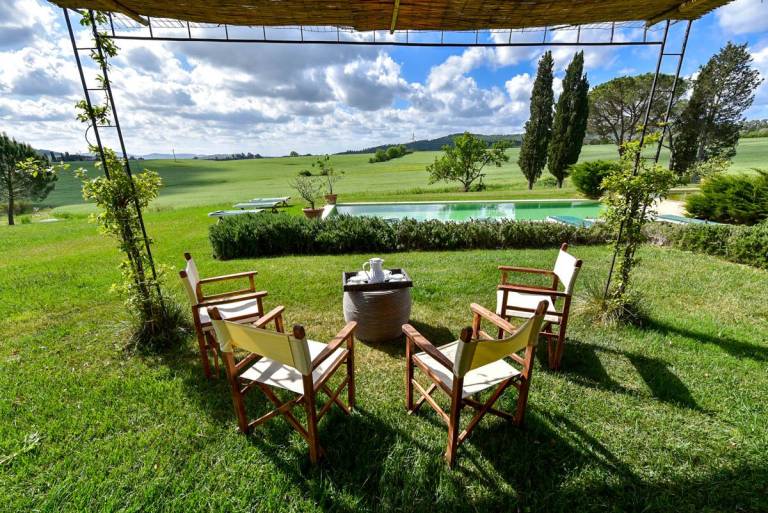 Villa with private pool, patio & garden — photo 3