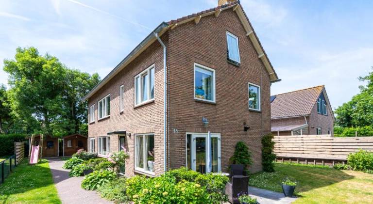 Rental apartment with 2 rooms for 5 persons in Zoutelande